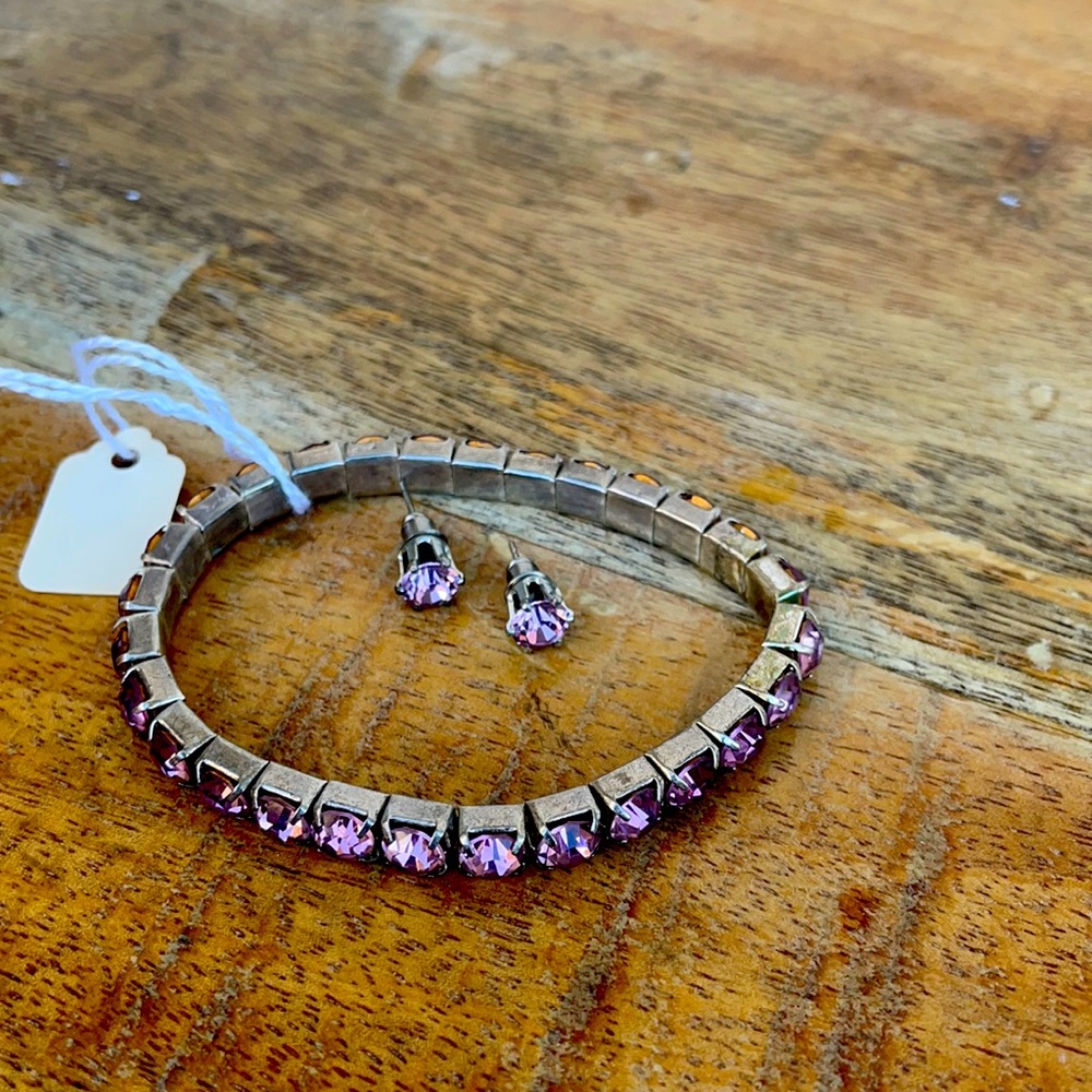 Purple bracelet with earrings